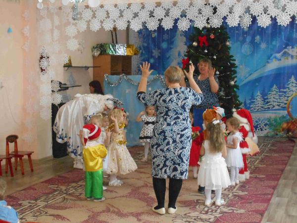 В МДОБУ детском саду комбинированного вида №21 ст. Владимирской самое любимое событие в жизни дошкольников – это Новогодние утренники